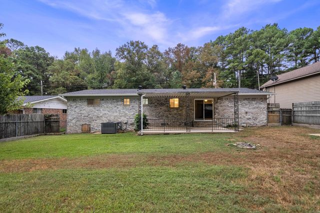 309 Lakeside Road, Hot Springs, AR 71901
