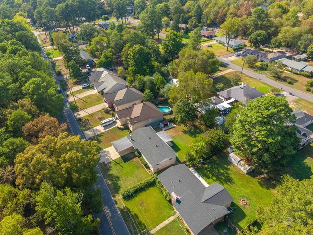 309 Lakeside Road, Hot Springs, AR 71901