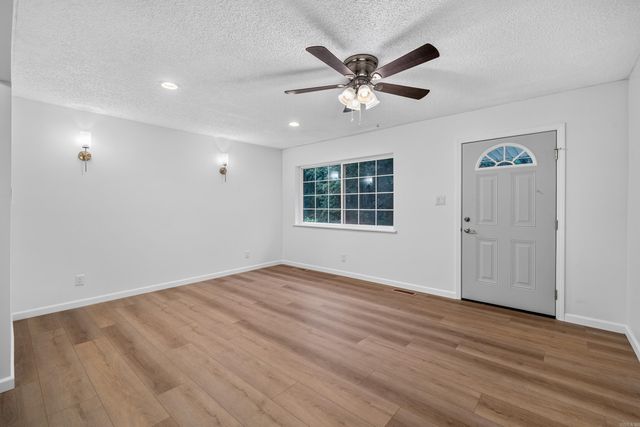 309 Lakeside Road, Hot Springs, AR 71901