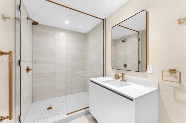 2678 Tigertail Ave 702, Miami, FL 33133