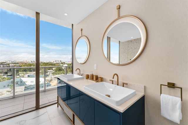 2678 Tigertail Ave 702, Miami, FL 33133