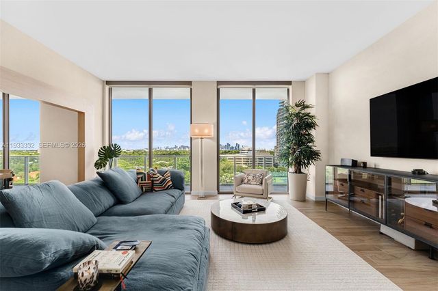 2678 Tigertail Ave 702, Miami, FL 33133