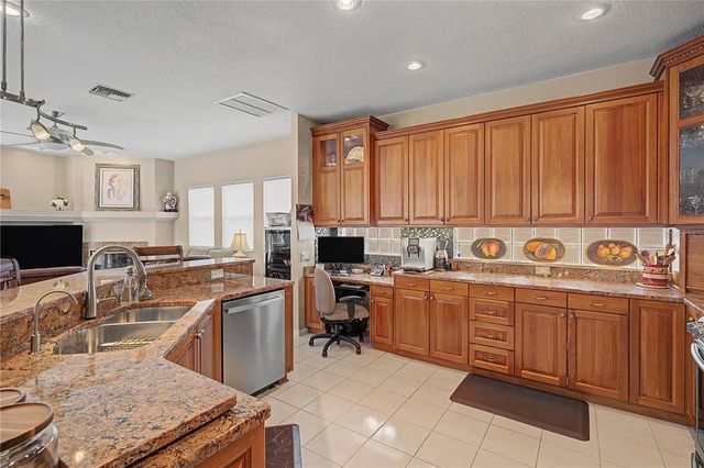 2093 SWAN LANE, Palm Harbor, FL 34683