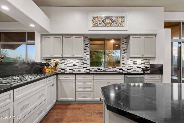 10734 E TAMARISK Way, Scottsdale, AZ 85262