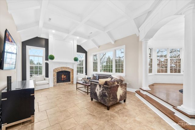 6N499 Brookhaven Lane, St. Charles, IL 60175