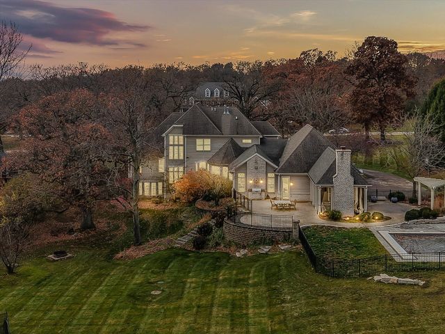 6N499 Brookhaven Lane, St. Charles, IL 60175