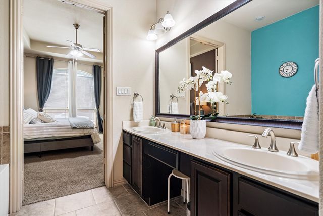 2459 Embleton Drive, Lewisville, TX 75067