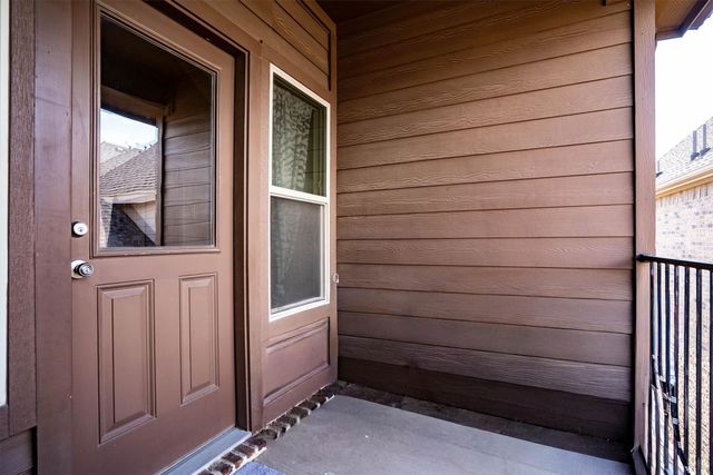 2459 Embleton Drive, Lewisville, TX 75067