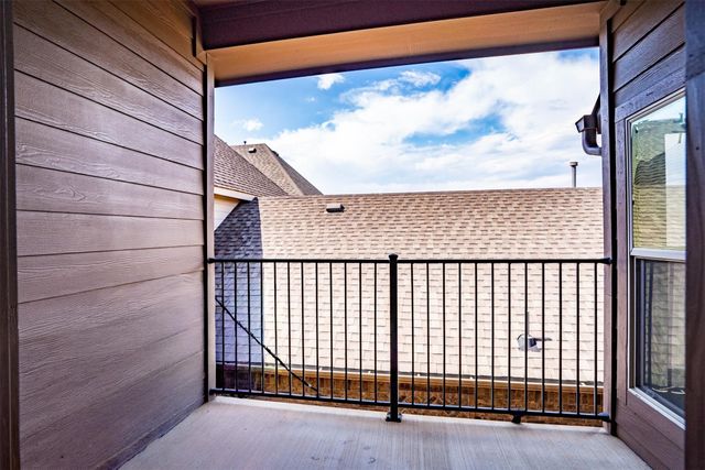2459 Embleton Drive, Lewisville, TX 75067