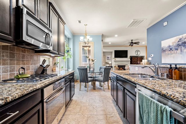 2459 Embleton Drive, Lewisville, TX 75067