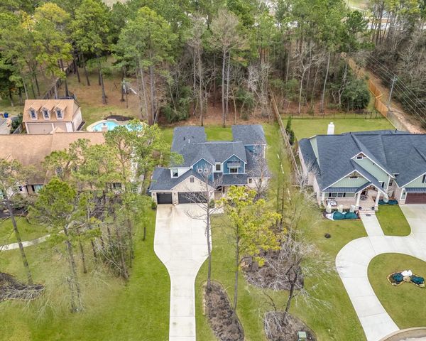 245 E Blue Heron Drive, Montgomery, TX 77316