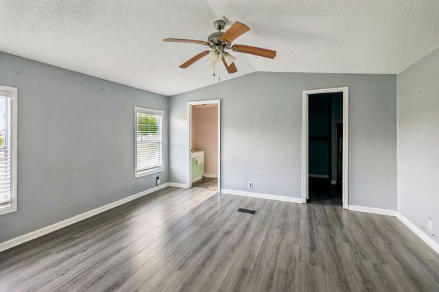 1033 Pollard Rd, Walling, TN 38587