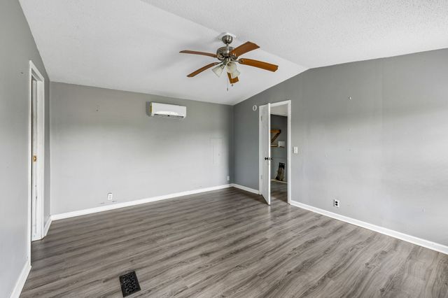 1033 Pollard Rd, Walling, TN 38587