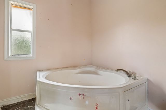 1033 Pollard Rd, Walling, TN 38587