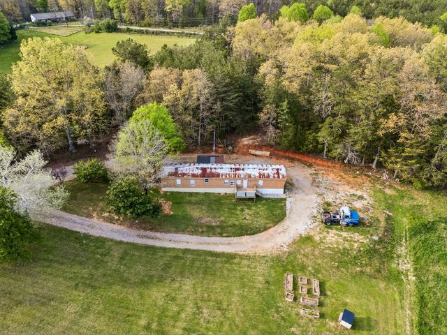 1033 Pollard Rd, Walling, TN 38587