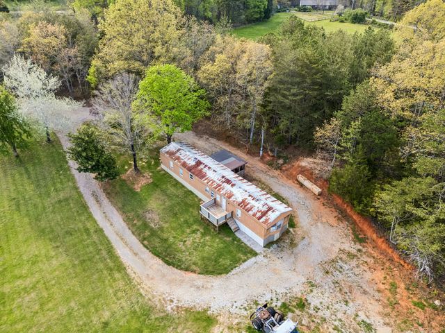 1033 Pollard Rd, Walling, TN 38587