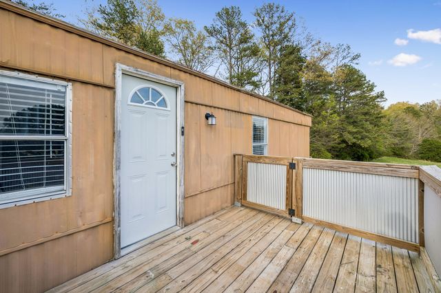 1033 Pollard Rd, Walling, TN 38587