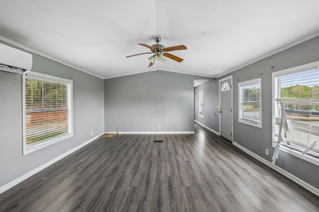 1033 Pollard Rd, Walling, TN 38587