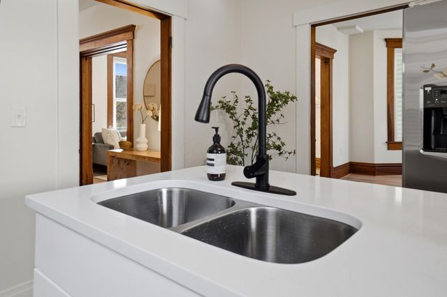 332 E Mithoff Street, Columbus, OH 43206