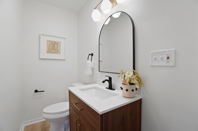 332 E Mithoff Street, Columbus, OH 43206