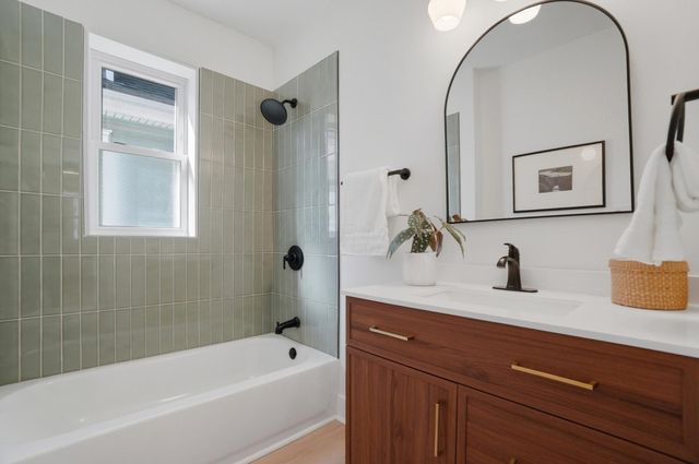 332 E Mithoff Street, Columbus, OH 43206