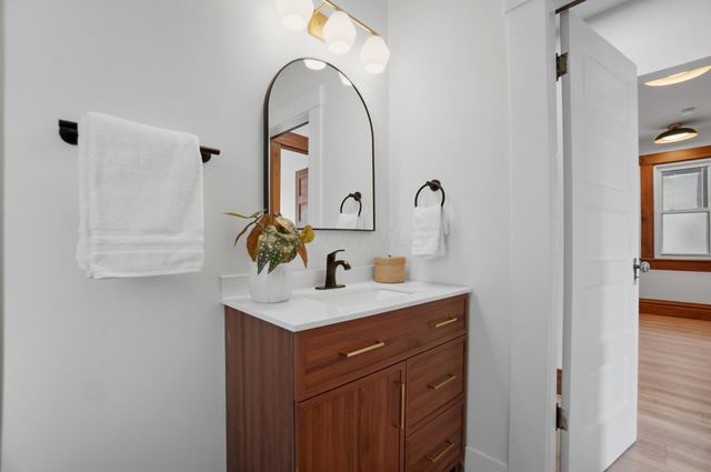 332 E Mithoff Street, Columbus, OH 43206