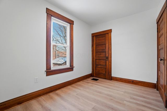 332 E Mithoff Street, Columbus, OH 43206