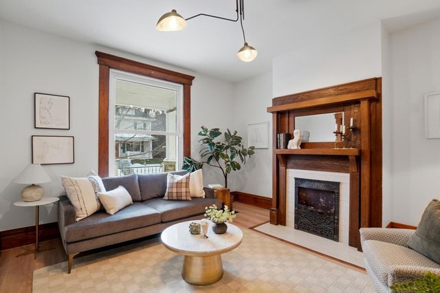 332 E Mithoff Street, Columbus, OH 43206