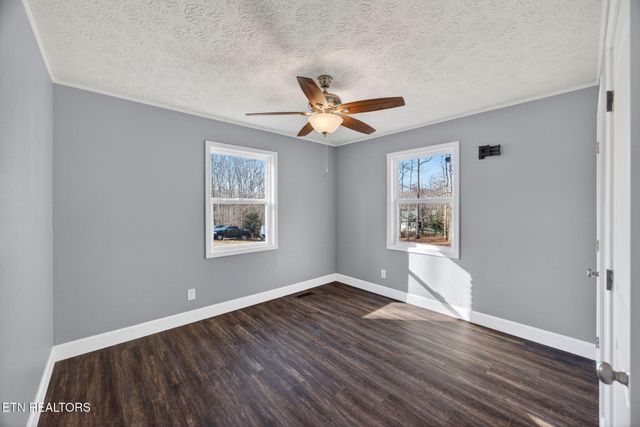 1112 N Shady Lane Loop, Clarkrange, TN 38553