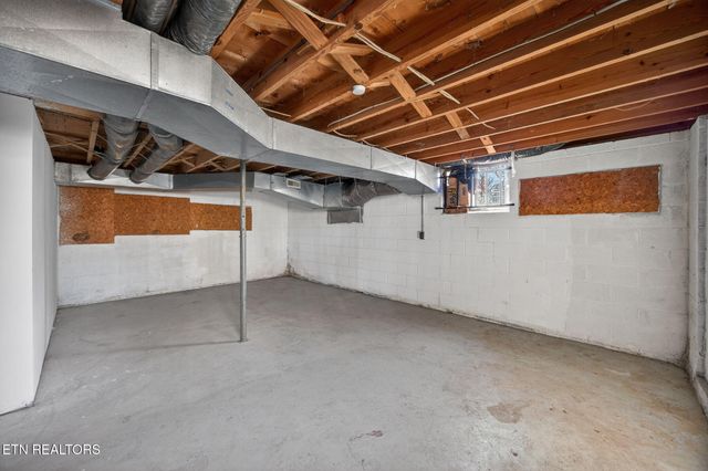 1112 N Shady Lane Loop, Clarkrange, TN 38553