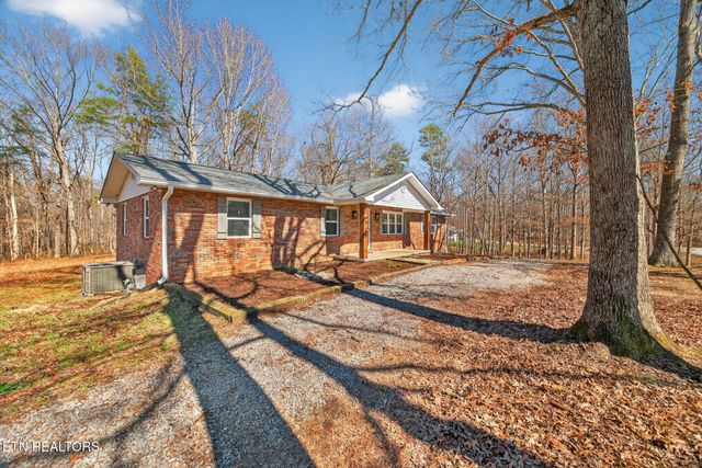 1112 N Shady Lane Loop, Clarkrange, TN 38553