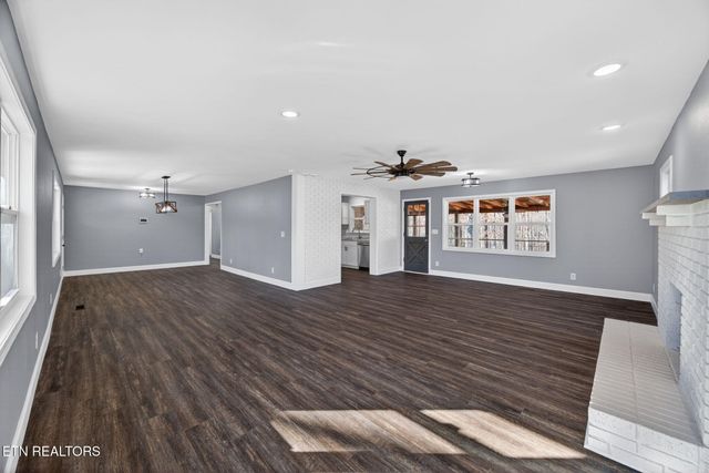 1112 N Shady Lane Loop, Clarkrange, TN 38553