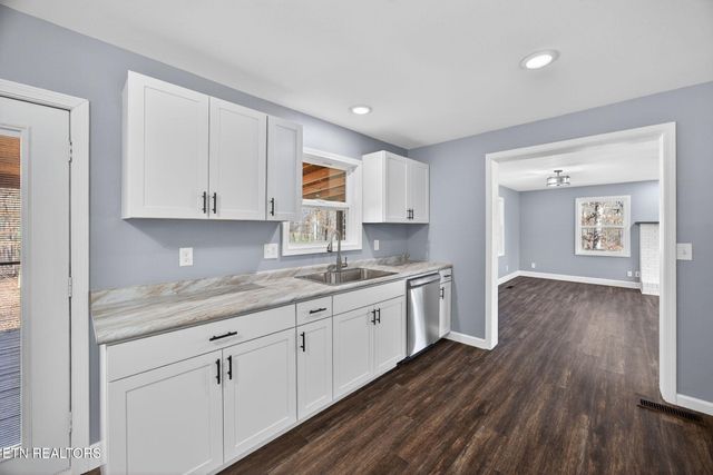 1112 N Shady Lane Loop, Clarkrange, TN 38553