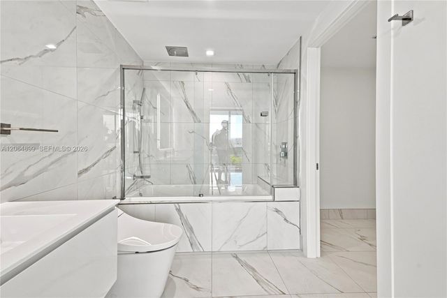 1179 E Hallandale Boulevard 302, Hallandale Beach, FL 33009