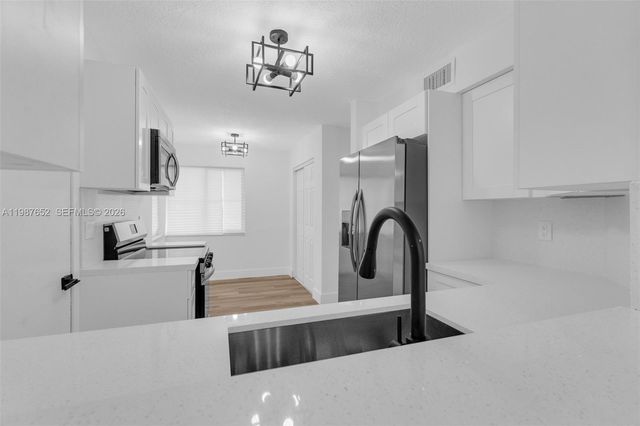 1163 SE 6th Ct, Dania Beach, FL 33004