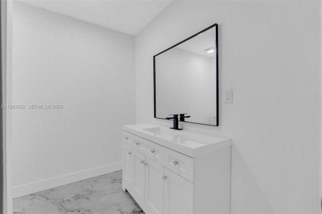 1163 SE 6th Ct, Dania Beach, FL 33004