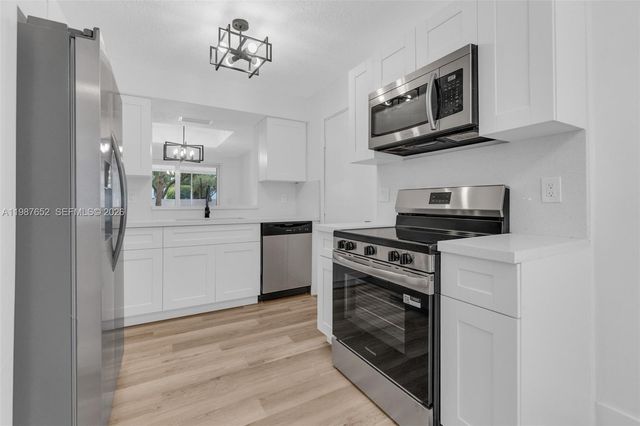 1163 SE 6th Ct, Dania Beach, FL 33004