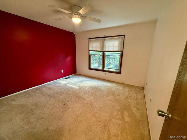 38505 Yarmouth Street, Clinton Township, MI 48038