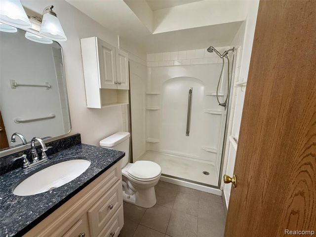 38505 Yarmouth Street, Clinton Township, MI 48038