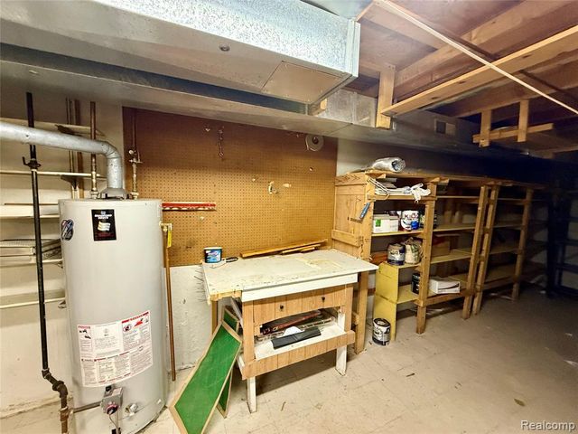 38505 Yarmouth Street, Clinton Township, MI 48038