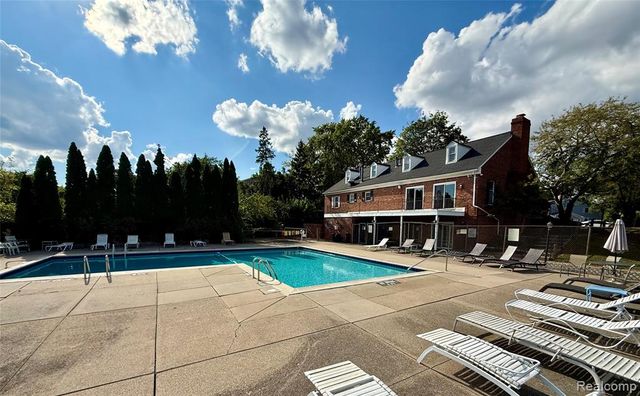 38505 Yarmouth Street, Clinton Township, MI 48038
