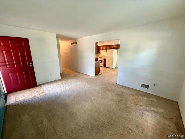38505 Yarmouth Street, Clinton Township, MI 48038