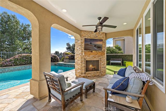 64 Calle Cabrillo, Lake Forest, CA 92610