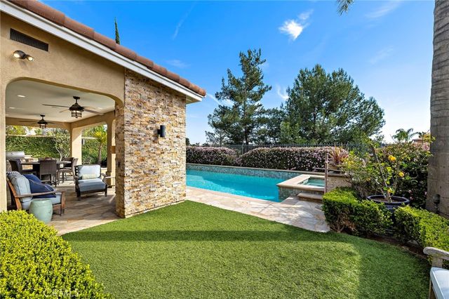 64 Calle Cabrillo, Lake Forest, CA 92610