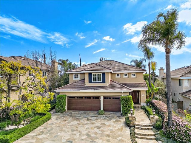64 Calle Cabrillo, Lake Forest, CA 92610