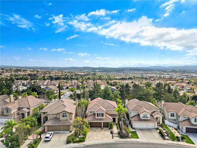 64 Calle Cabrillo, Lake Forest, CA 92610