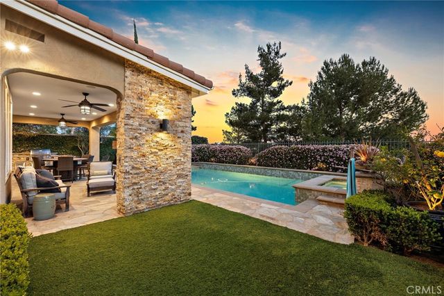 64 Calle Cabrillo, Lake Forest, CA 92610