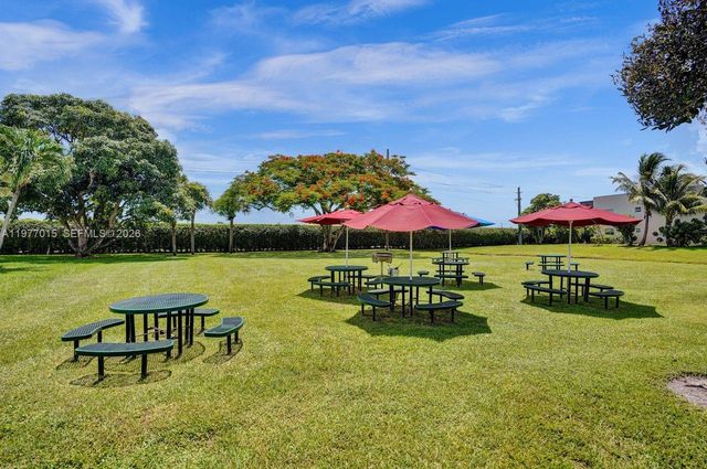 62 Monaco B 62, Delray Beach, FL 33446