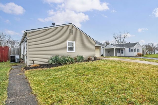 614 Weller, Elyria, OH 44035