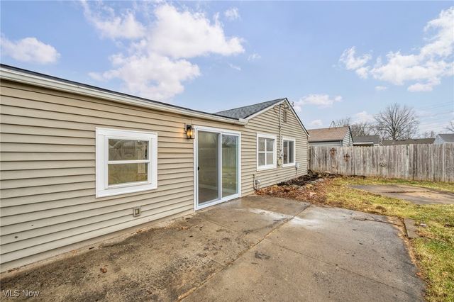 614 Weller, Elyria, OH 44035